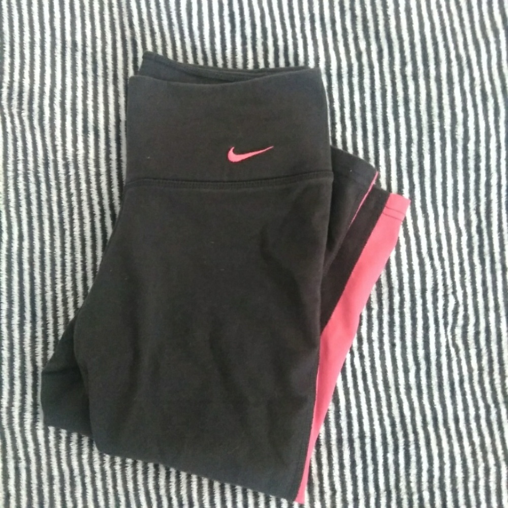 Nike Dri-Fit Capri's Size XS